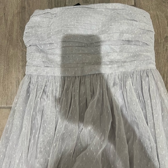 Ann Taylor Grey Chiffon Dress In Size 00 - Picture 3 of 7